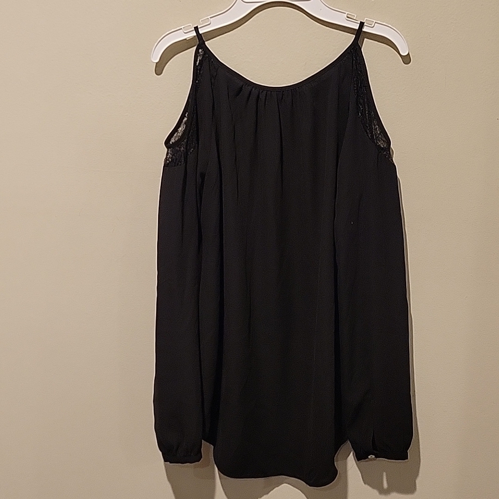 ❤️ WHITE HOUSE BLACK MARKET WHBM LACE DETAIL COLD SHOULDER FLOWY TOP, XS - Picture 5 of 6